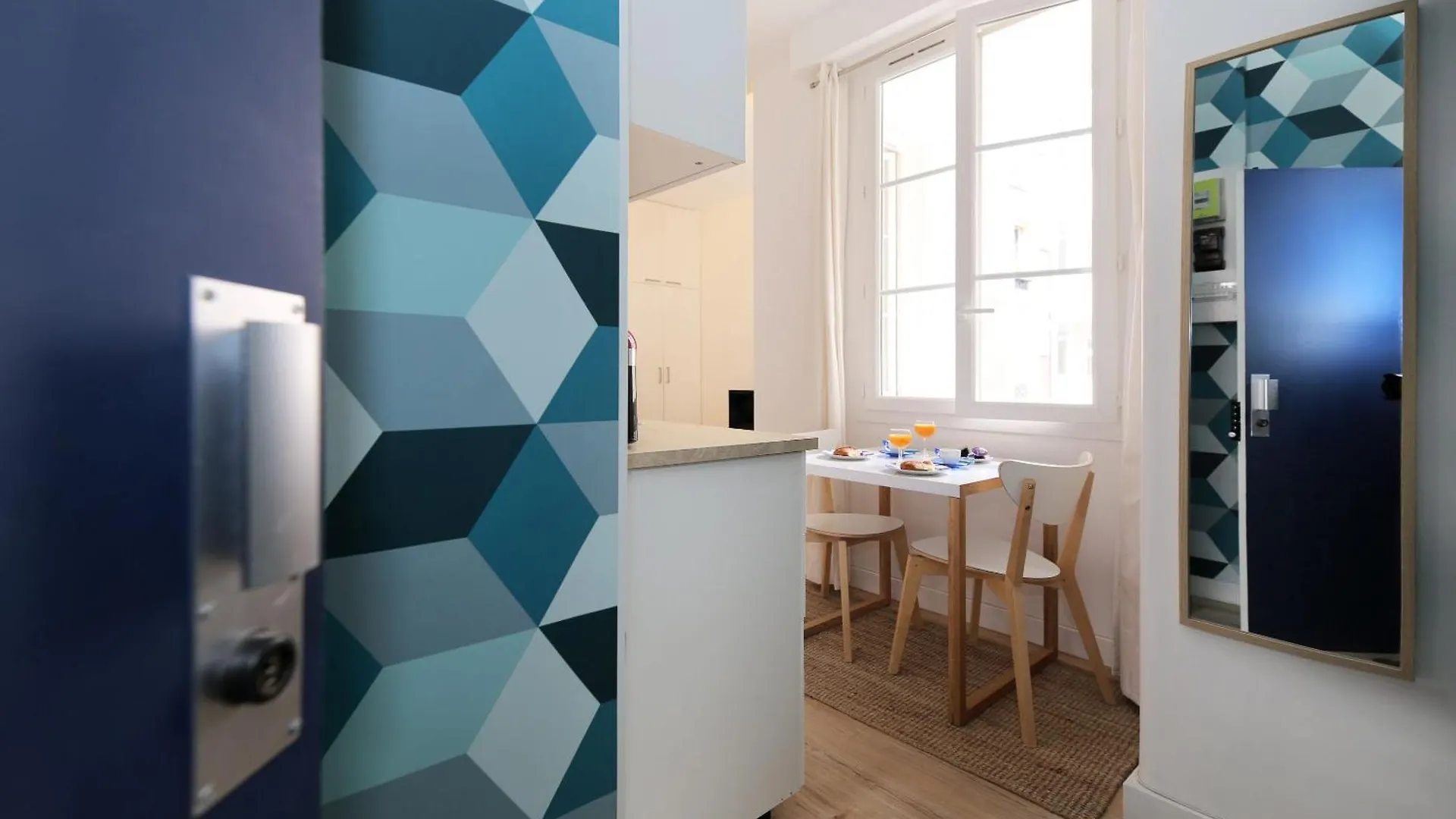 Studio Atypique Refait A Neuf - 10 - 2p Paris